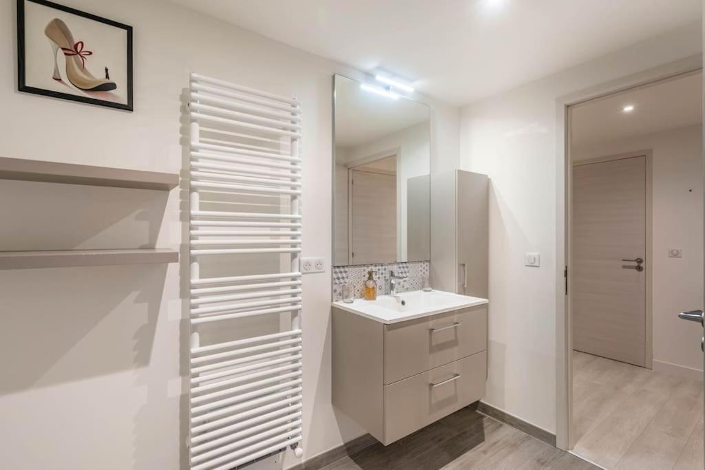 Superbe Appartement Avec Parking Gratuit Лон-ле-Соньє Екстер'єр фото